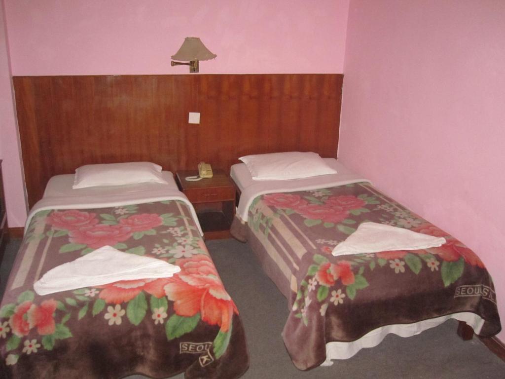 Tasi Dhargey Inn Kathmandu Phòng bức ảnh